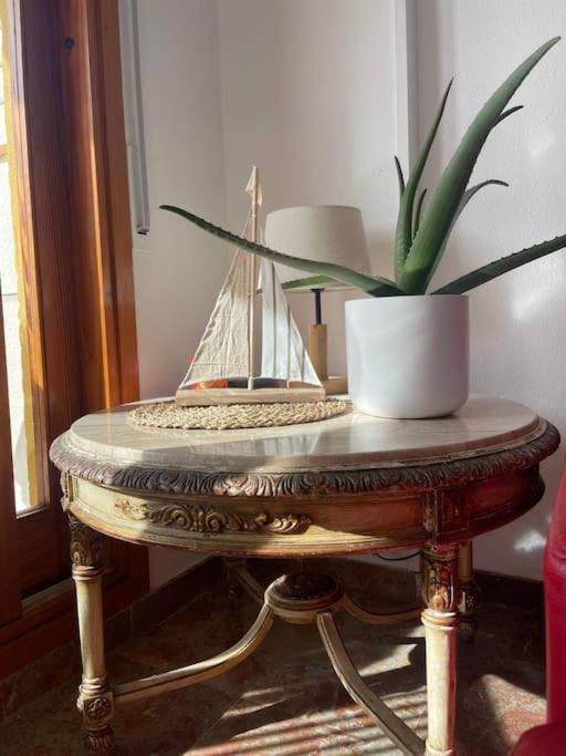 קאלאפיי Cal Salmare Seafront Apartment With Rooftop Terrace And Pool מראה חיצוני תמונה