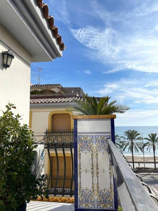 קאלאפיי Cal Salmare Seafront Apartment With Rooftop Terrace And Pool מראה חיצוני תמונה