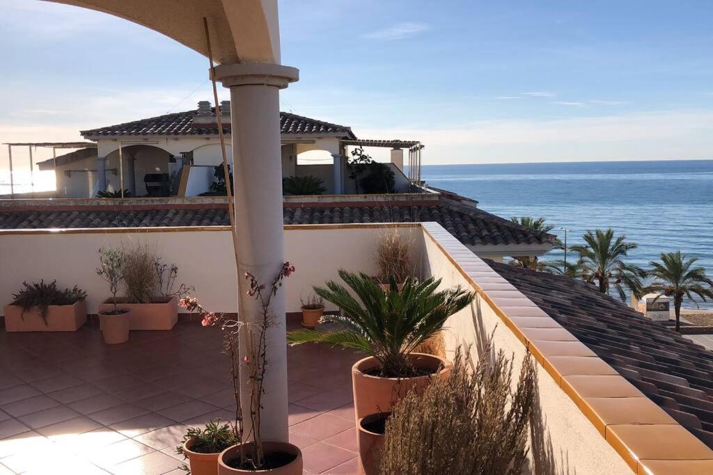 קאלאפיי Cal Salmare Seafront Apartment With Rooftop Terrace And Pool מראה חיצוני תמונה