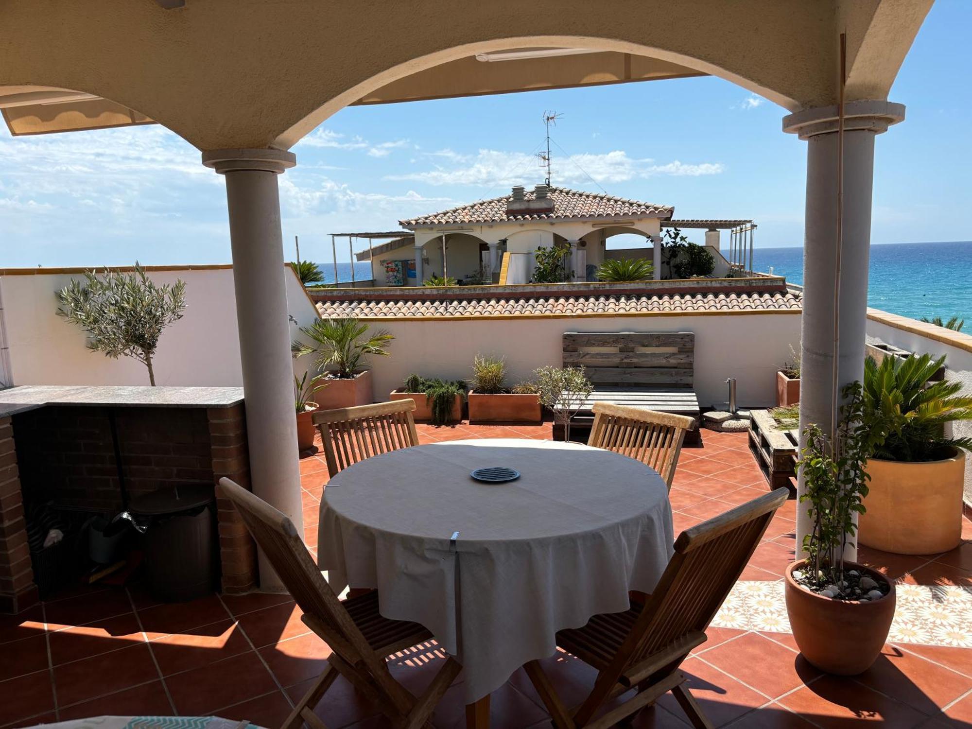 קאלאפיי Cal Salmare Seafront Apartment With Rooftop Terrace And Pool מראה חיצוני תמונה