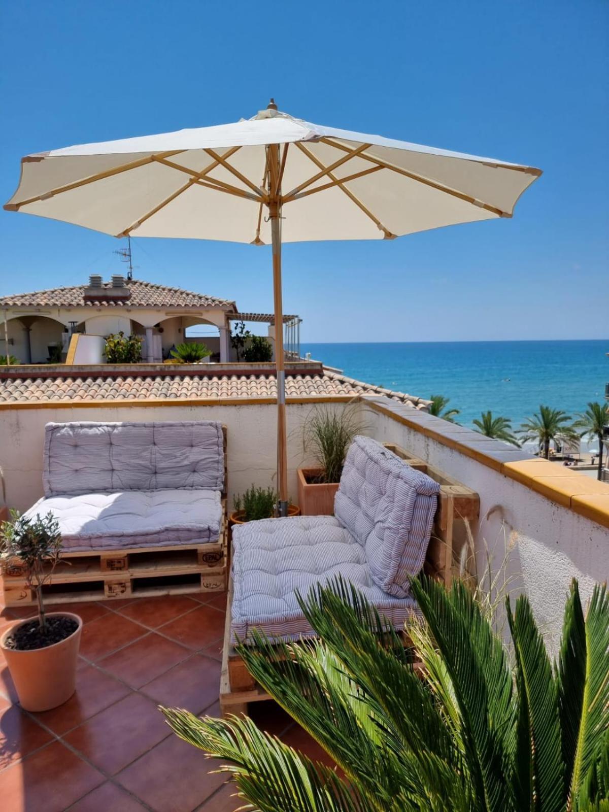קאלאפיי Cal Salmare Seafront Apartment With Rooftop Terrace And Pool מראה חיצוני תמונה